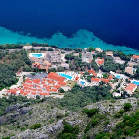 παντοκράτωρ 3* Μπαρμπάτι