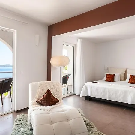 Hotell Pantokrator 3*