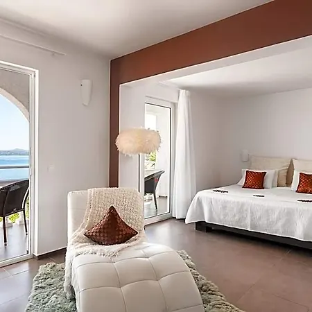 Pantokrator Hotell
