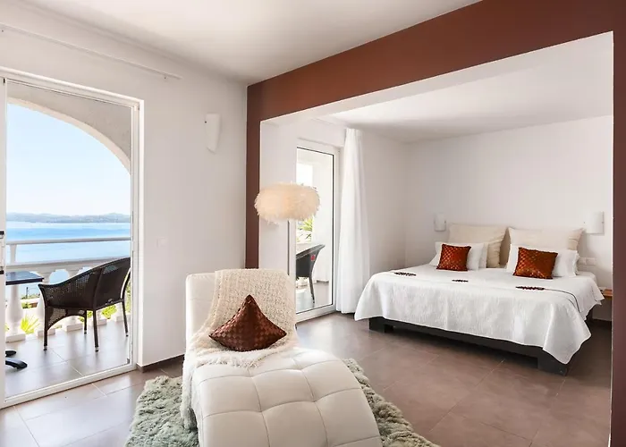 Ξενοδοχείο παντοκράτωρ 3*