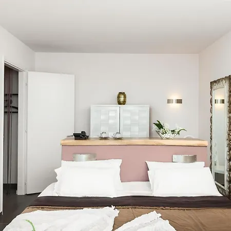 Pantokrator Hotel
